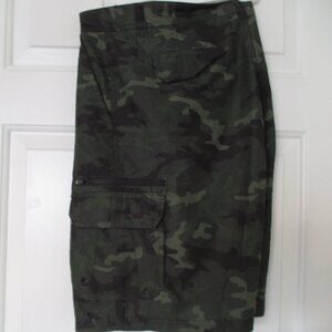 Burnside Mens Green Cotton Camo 8-Pocket Hiking Cargo Short Pant - Size 32W